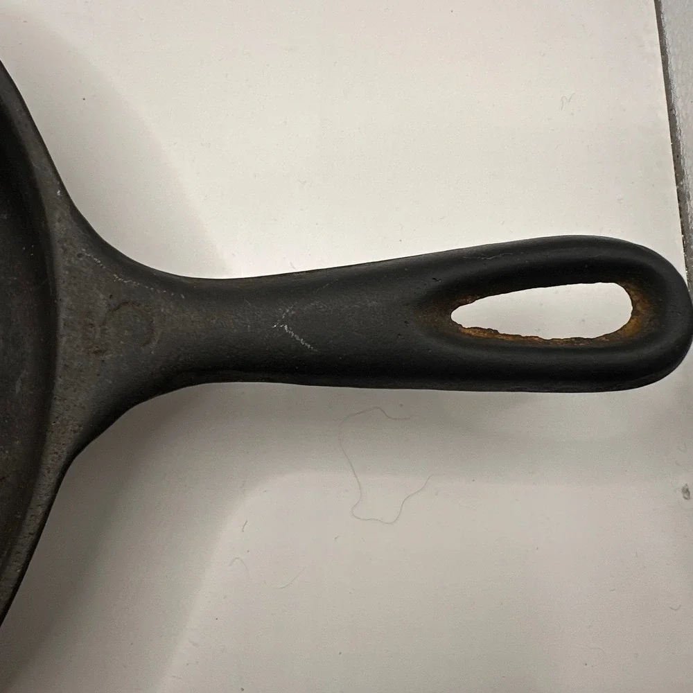 Vintage Unmarked Cast Iron Skillet No 5 8 Inch Frying Pan with Heat Ring Rust